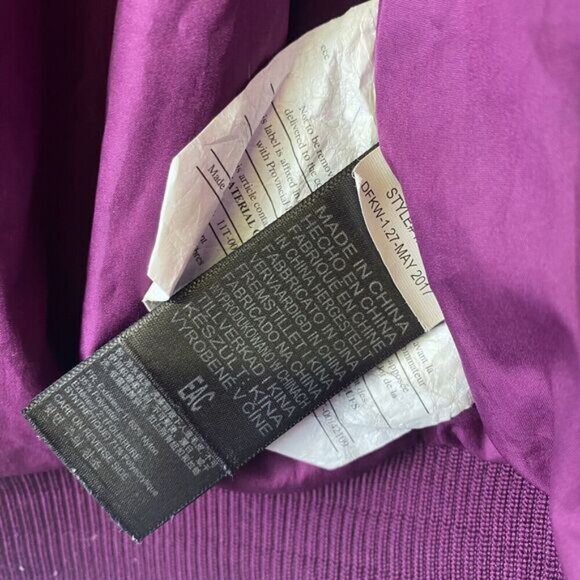 Marmot Kids Winter Coat Purple Puffer Removeable Fur Hood Size Small - Picture 6 of 6